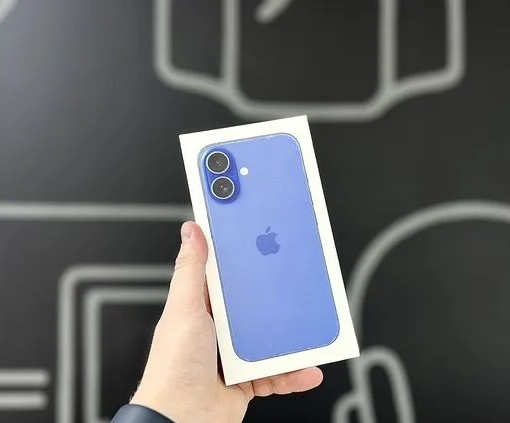 Детальное фото альт iPhone 16 256 GB Ultramarine от компании Нофелет