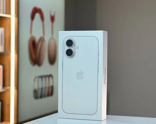 Детальное фото альт iPhone  16 256GB White от компании Нофелет