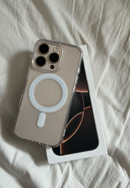 Детальное фото альт iPhone 16 Pro 256GB Desert Titanium от компании Нофелет