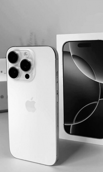 Детальное фото альт iPhone 16 Pro Max 256GB White Titanium от компании Нофелет
