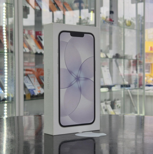 Детальное фото альт iPhone 17е 256GB White  от компании Нофелет