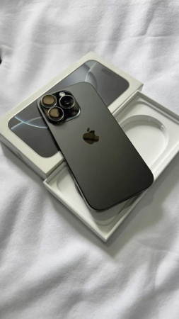 Детальное фото альт iPhone 16 Pro 256GB Black Titanium E-Sim от компании Нофелет